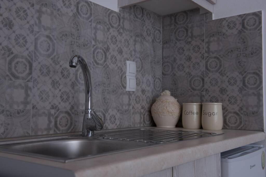 Nemesis Paleochora Apartment Chania  ภายนอก รูปภาพ